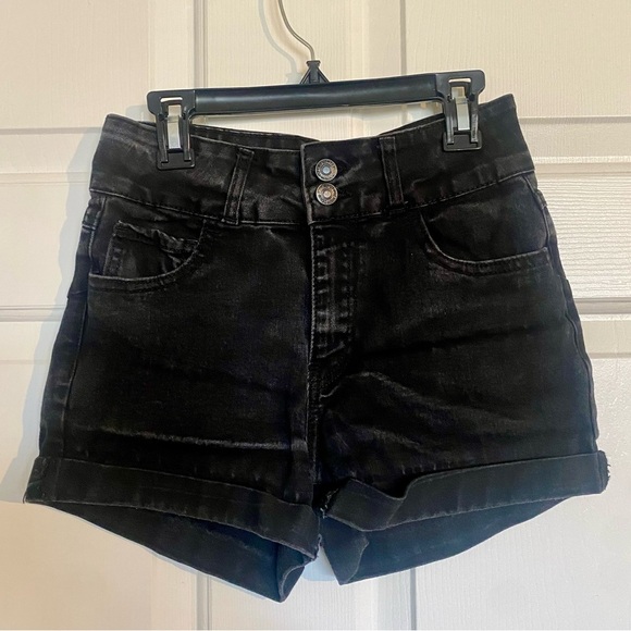 Forever 21 Black High Waisted Denim Jean Shorts Size 25 - Picture 1 of 3
